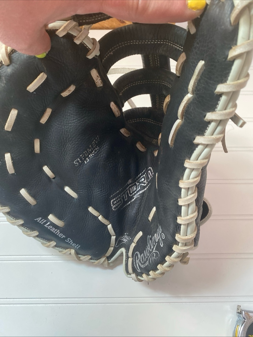 Rawlings Black and White Leather Baseball Glove - Picture 8 of 8